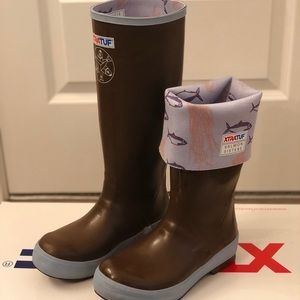 XTRATUF Women’s Salmon Sisters 15 IN Legacy Boot